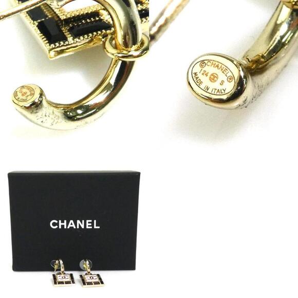 CHANEL Black Logo Earrings - Picture 5 of 5